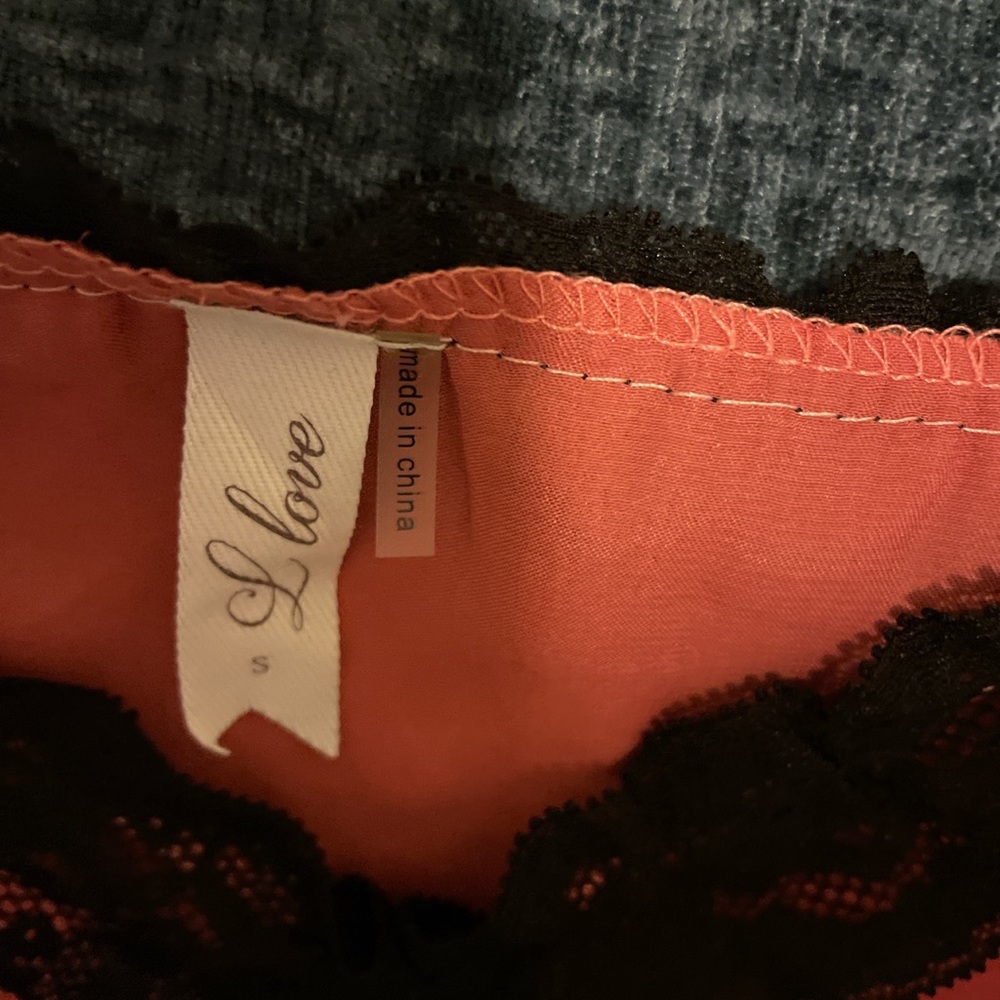 Tank top - Picture 2 of 3